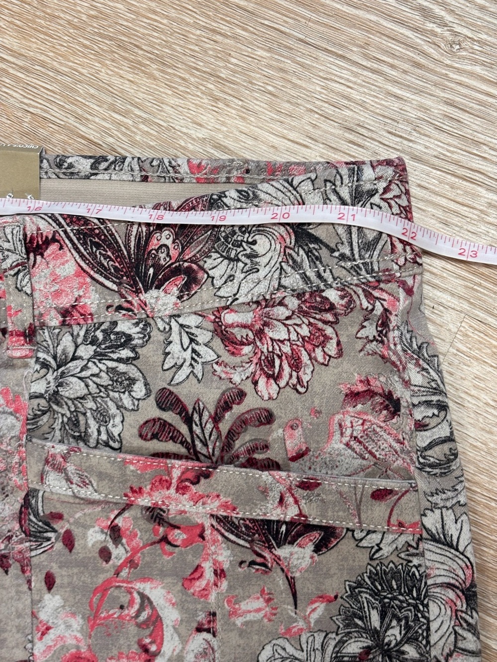 Chico’s Floral Tapestry Crop Pants Size 4 (US 20) Pull-On Stretch Wide Leg NWT - Picture 10 of 12